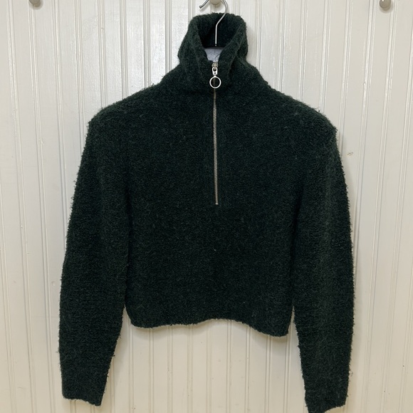 Aritzia Sweater - Picture 1 of 4